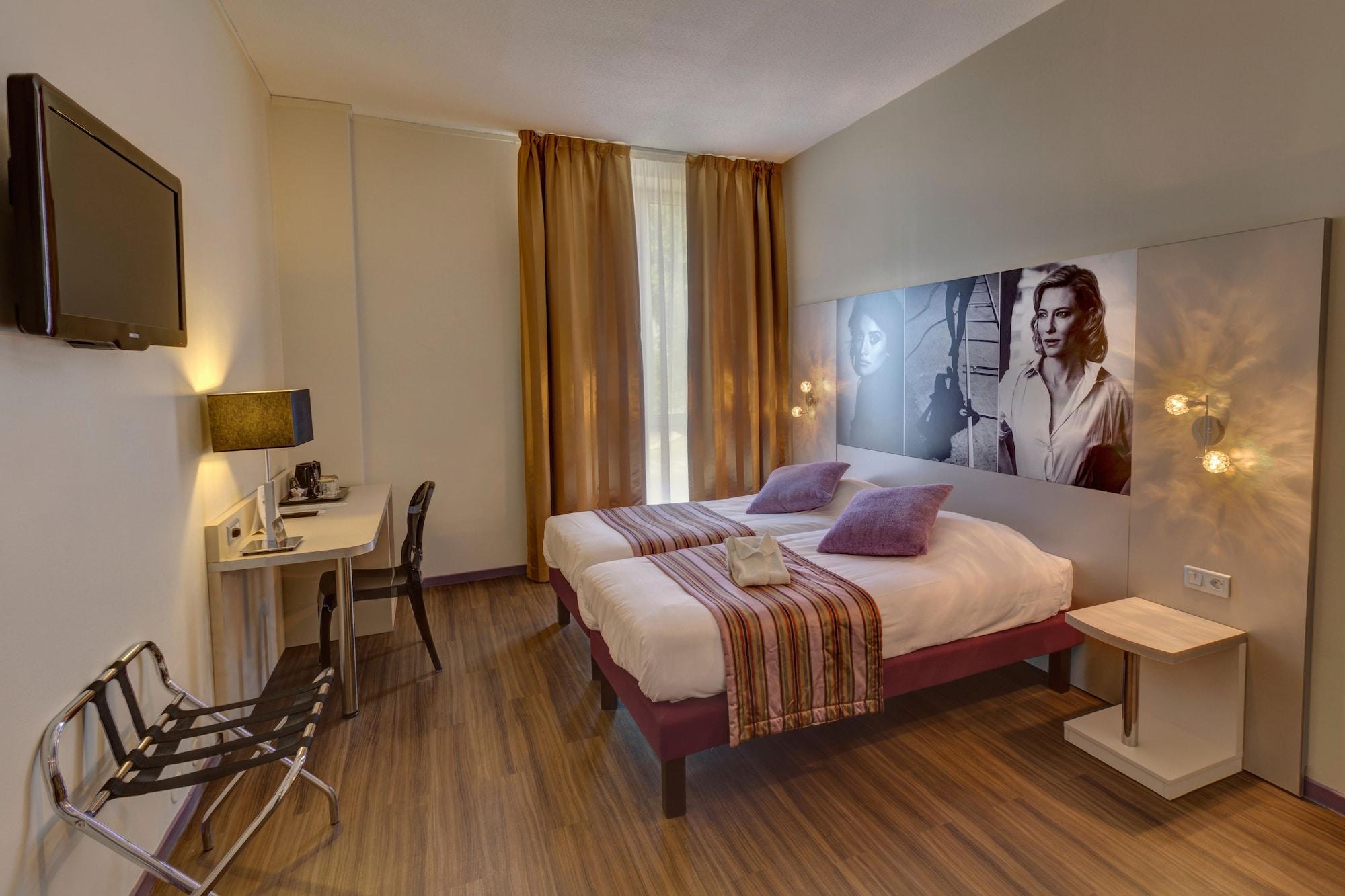 Hotel Arles Plaza Exterior photo