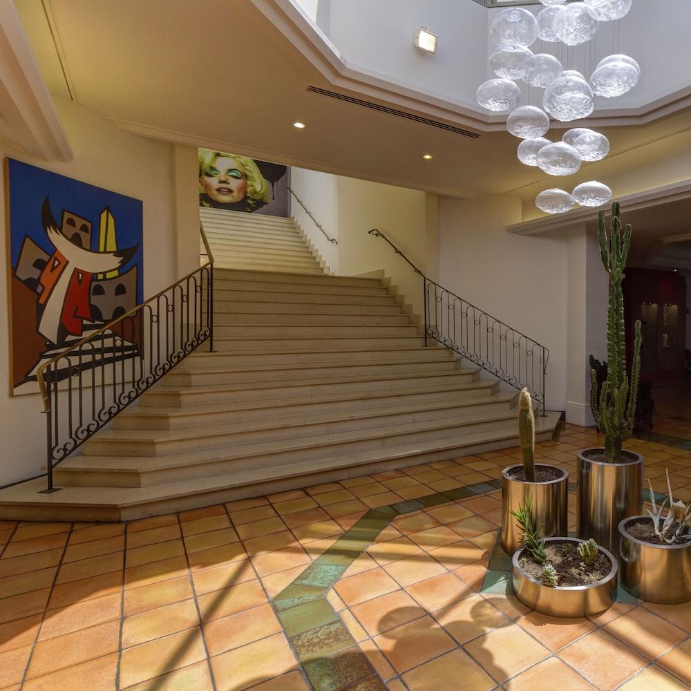 Hotel Arles Plaza Exterior photo